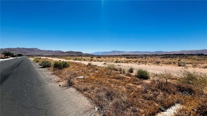3112721 28 Central Road, Apple Valley, California 92307
