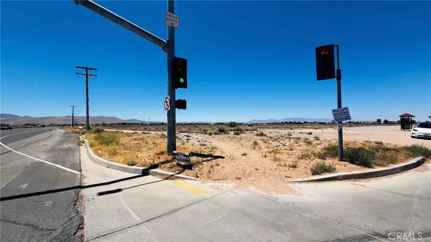 3112721 28 Central Road, Apple Valley, California 92307