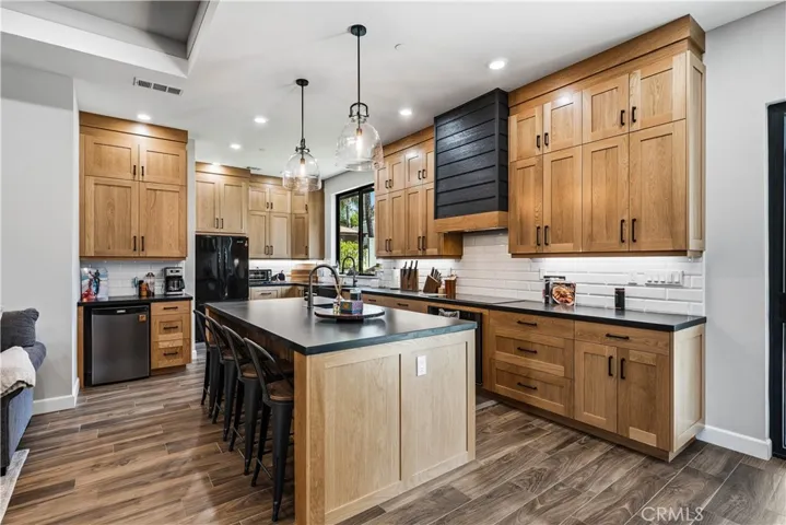29800 Redwood Drive, Canyon Lake, California 92587