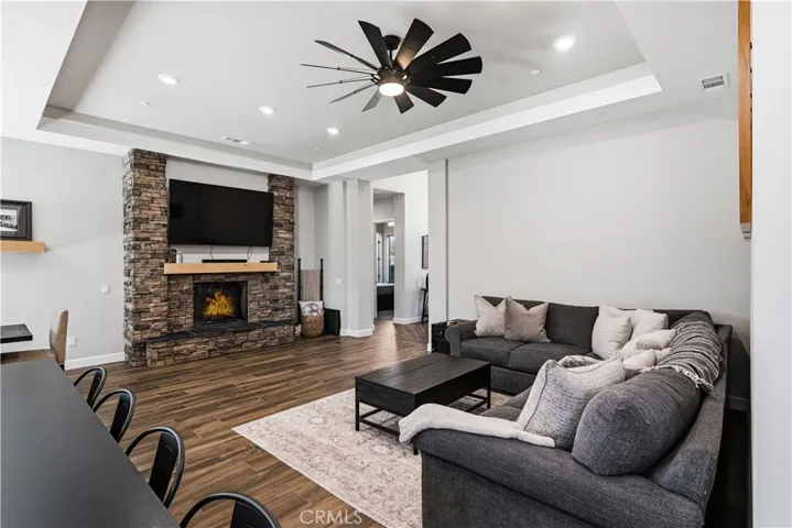 29800 Redwood Drive, Canyon Lake, California 92587