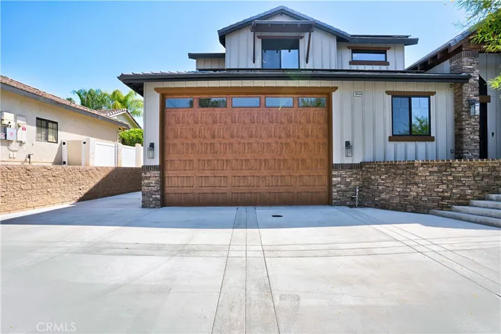 29800 Redwood Drive, Canyon Lake, California 92587