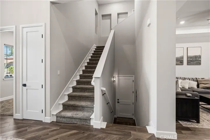 29800 Redwood Drive, Canyon Lake, California 92587