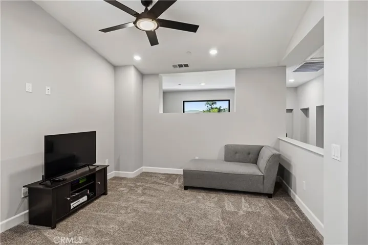 29800 Redwood Drive, Canyon Lake, California 92587