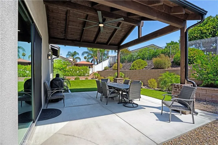 29800 Redwood Drive, Canyon Lake, California 92587