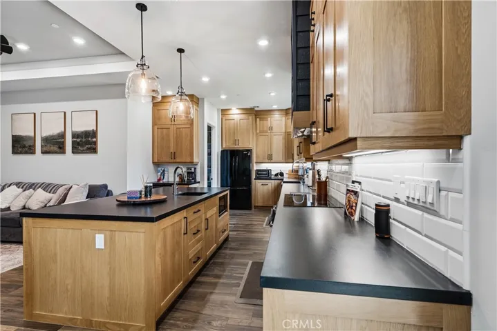 29800 Redwood Drive, Canyon Lake, California 92587