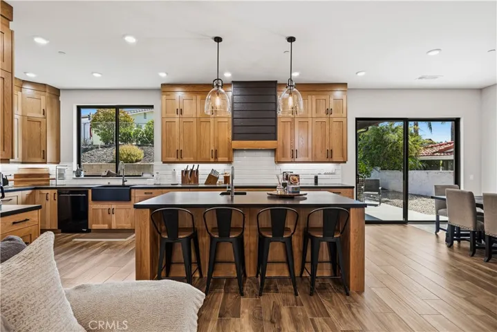29800 Redwood Drive, Canyon Lake, California 92587
