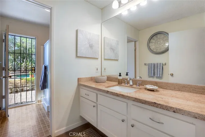 30096 Via Velez, Temecula, California 92592
