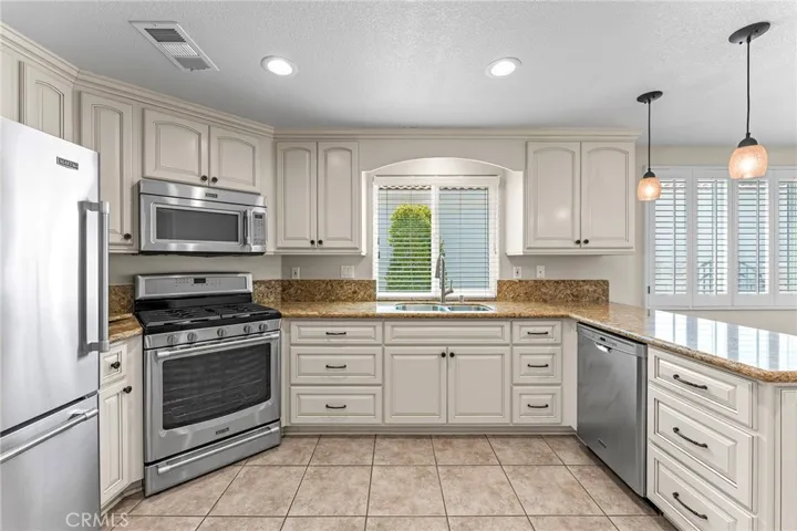 40361 Via Amapola, Murrieta, California 92562