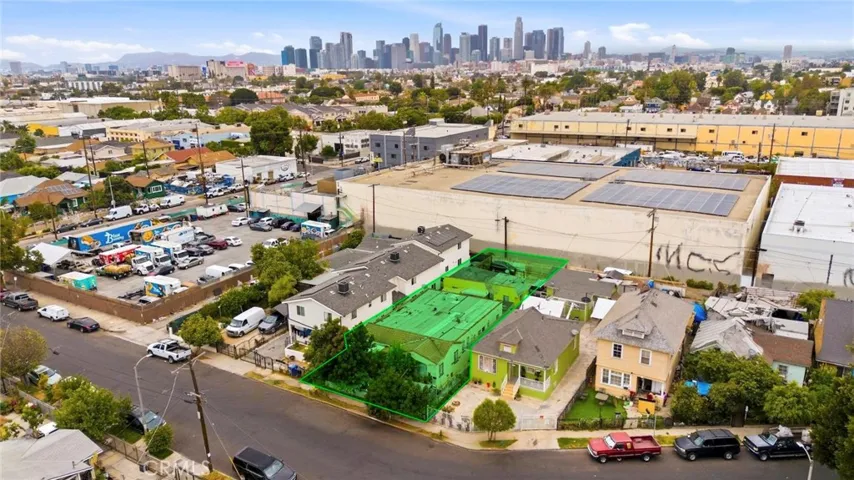 925 E 32nd Street, Los Angeles, California 90011