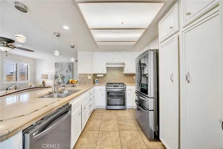5468 Via De Mansion, La Verne, California 91750