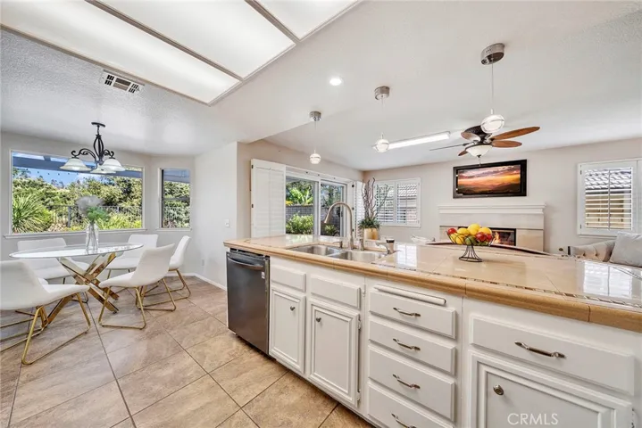 5468 Via De Mansion, La Verne, California 91750