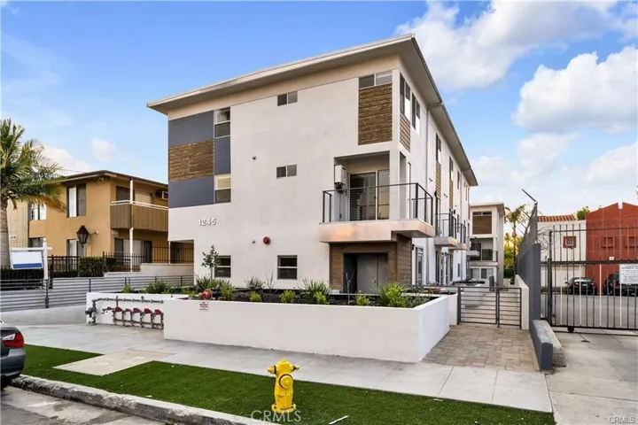 1245 N New Hampshire Ave #2, Los Angeles, California 90029