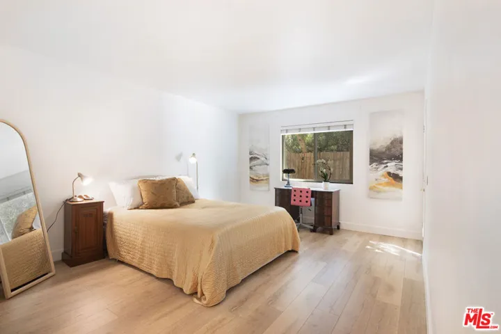 primary bedroom, previous owne