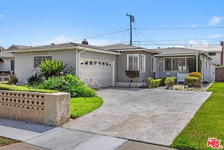 11619 Daleside Avenue, Hawthorne, California 90250