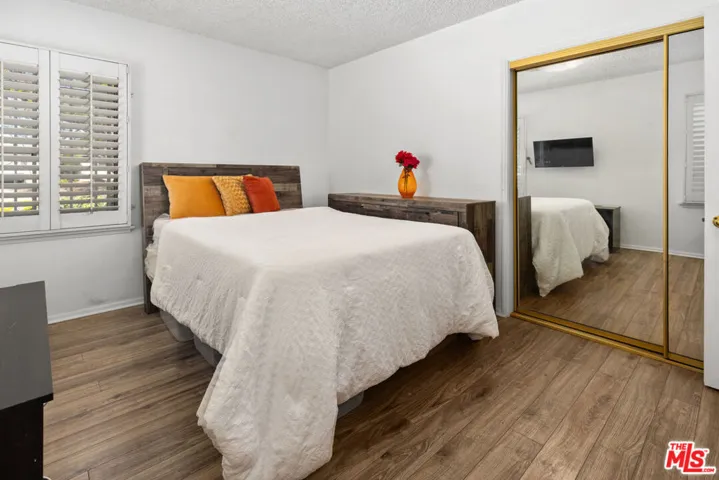 11619 Daleside Avenue, Hawthorne, California 90250