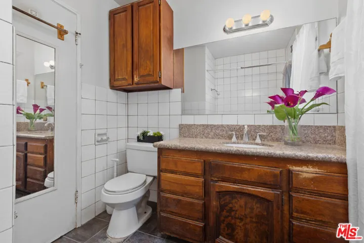 11619 Daleside Avenue, Hawthorne, California 90250