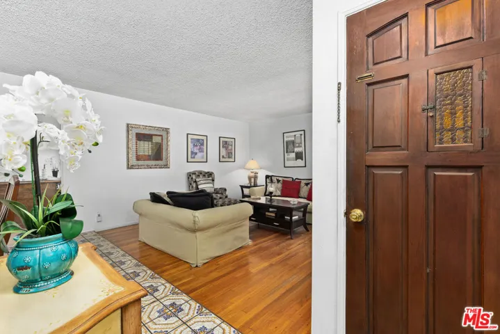 11619 Daleside Avenue, Hawthorne, California 90250