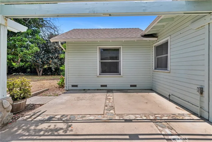 2952 Mill Creek Road, Mentone, California 92359