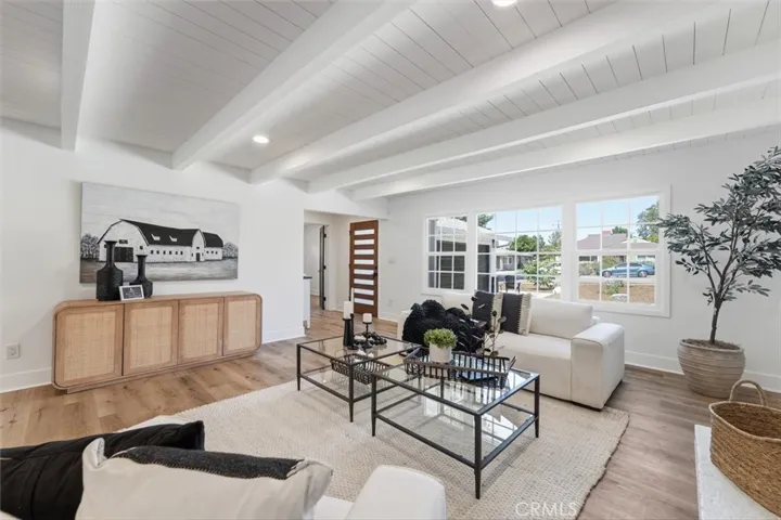 2048 Sinaloa Avenue, Altadena, California 91001