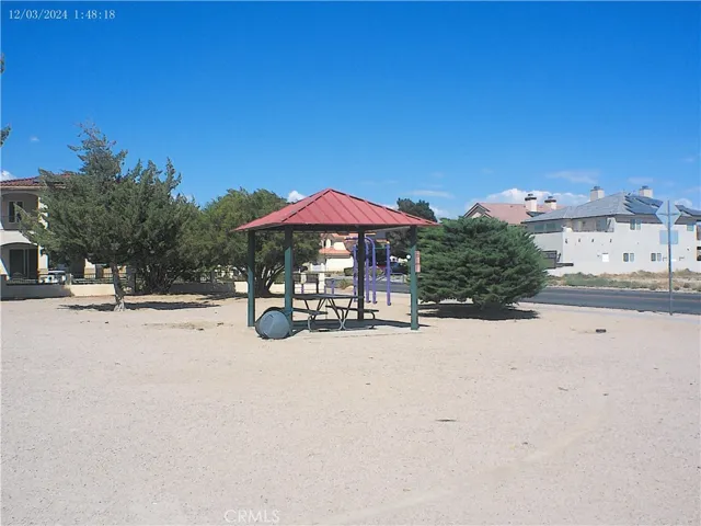 14804 Crofton Lane, Helendale, California 92342