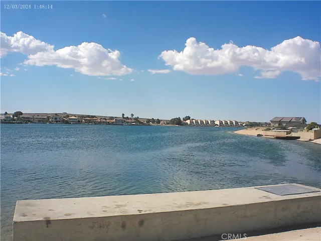 14804 Crofton Lane, Helendale, California 92342