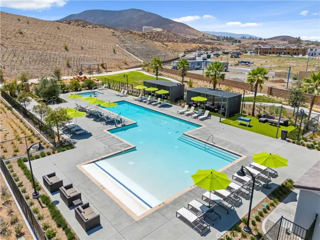 33134 Celadon Avenue, Winchester, California 92596