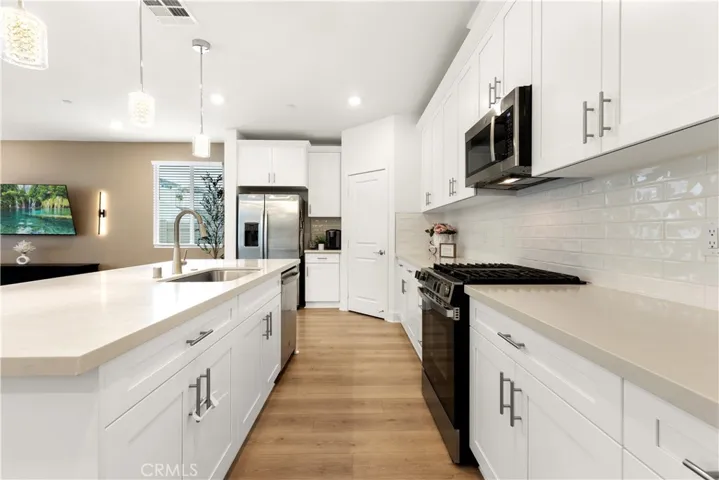 33134 Celadon Avenue, Winchester, California 92596