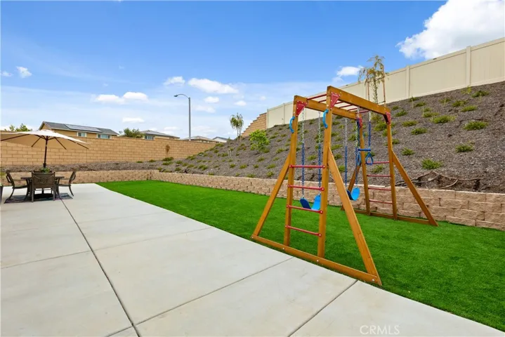 33134 Celadon Avenue, Winchester, California 92596