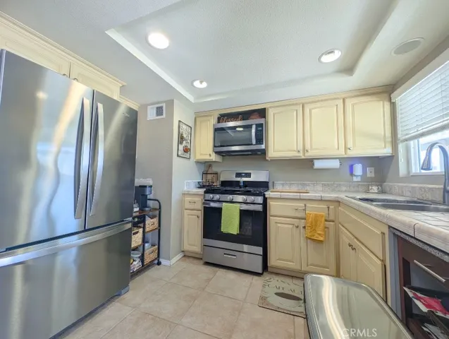 545 Mikalor, San Bernardino, California 92410