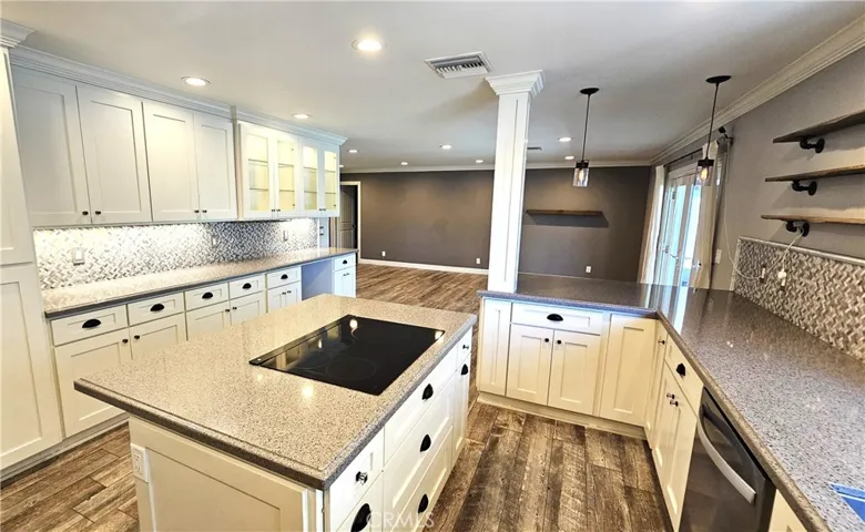 1124 W Woodcrest Avenue, Fullerton, California 92833