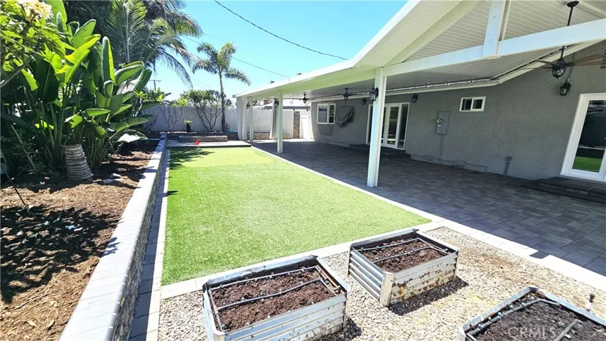 1124 W Woodcrest Avenue, Fullerton, California 92833