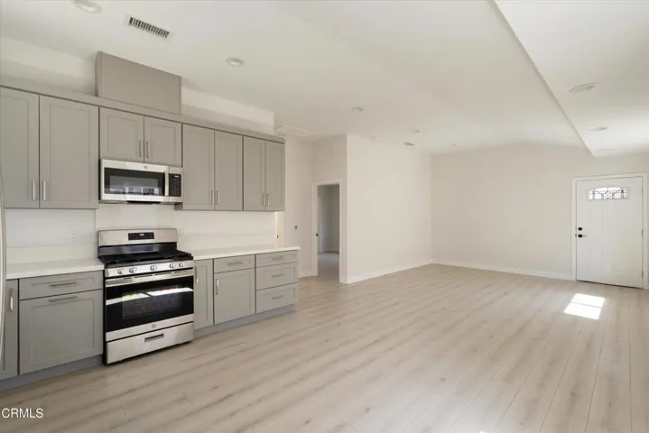Kitchen/Living Area