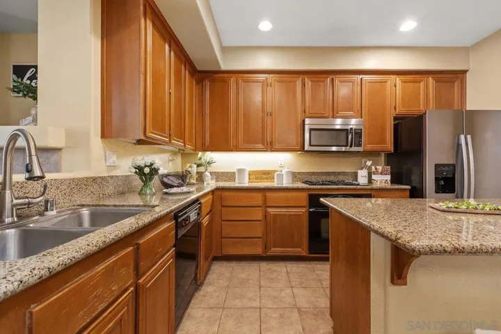 7895 Via Montebello 2, San Diego, California 92129