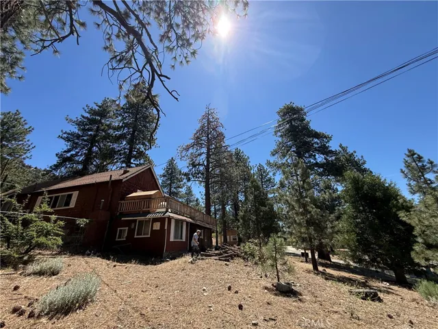 1098 State Highway 2, Wrightwood, California 92397