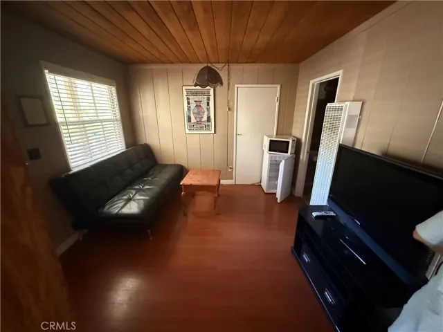 1098 State Highway 2, Wrightwood, California 92397