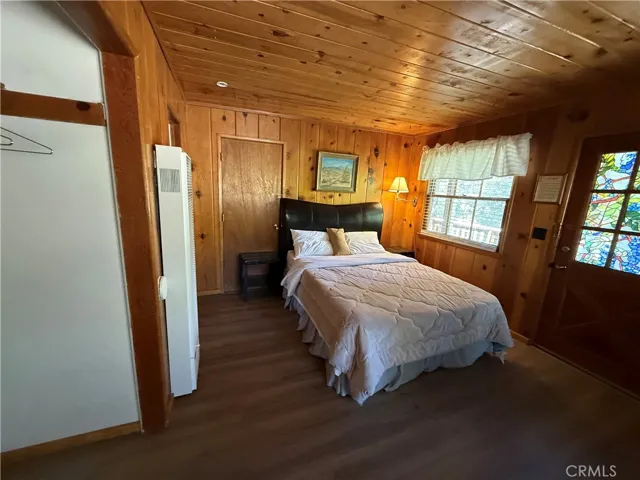 1098 State Highway 2, Wrightwood, California 92397