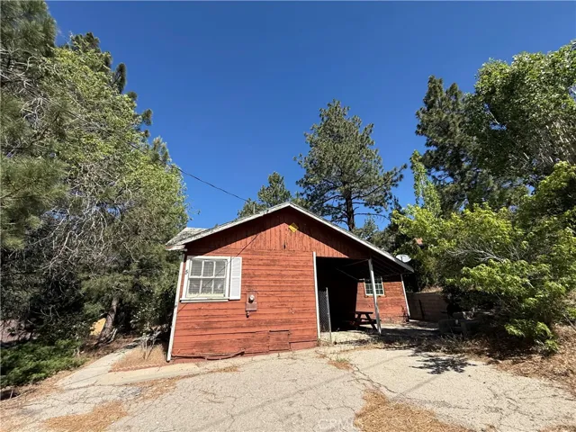 1098 State Highway 2, Wrightwood, California 92397