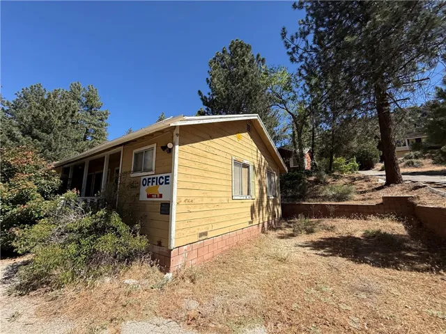 1098 State Highway 2, Wrightwood, California 92397