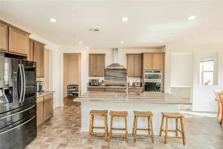 32813 Oakland, Winchester, California 92596