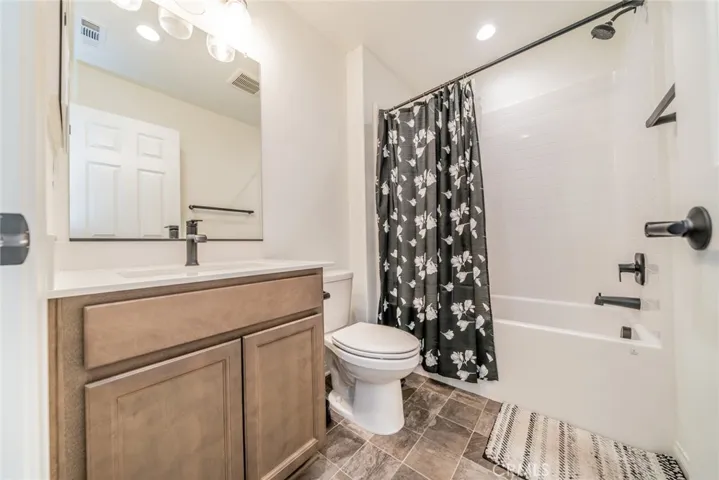 32813 Oakland, Winchester, California 92596