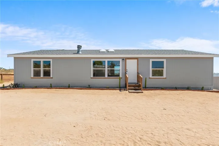 363 Delgada Avenue, Yucca Valley, California 92284