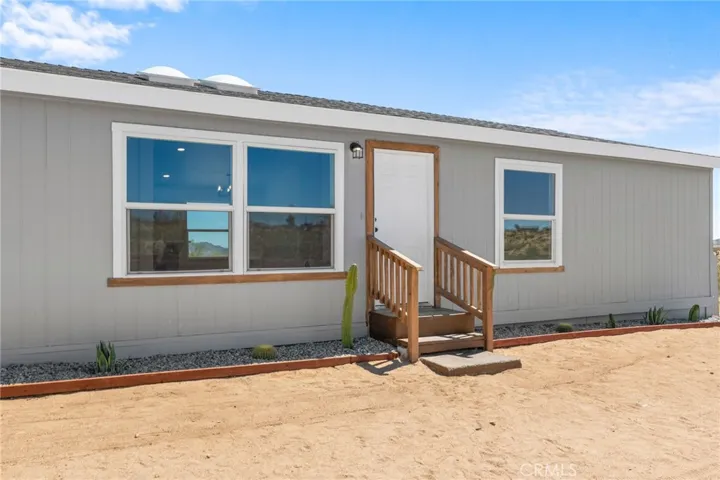363 Delgada Avenue, Yucca Valley, California 92284