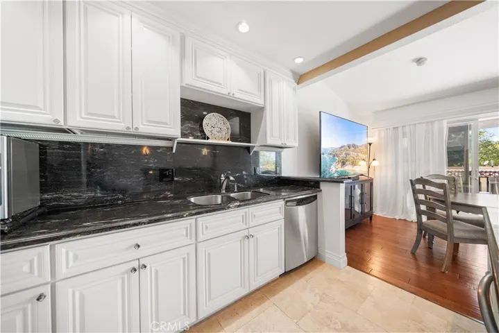 2326 Vista Hogar, Newport Beach, California 92660
