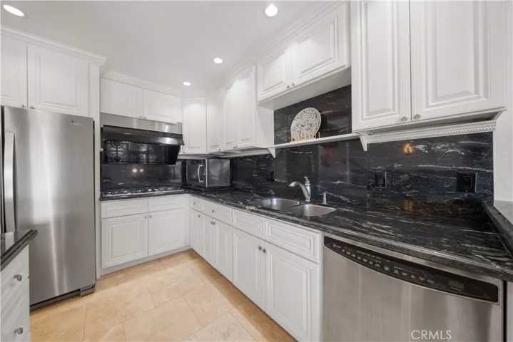 2326 Vista Hogar, Newport Beach, California 92660