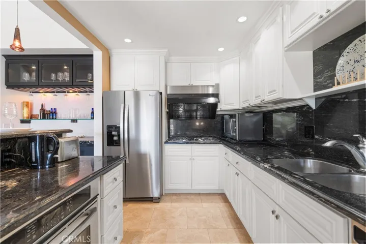 2326 Vista Hogar, Newport Beach, California 92660