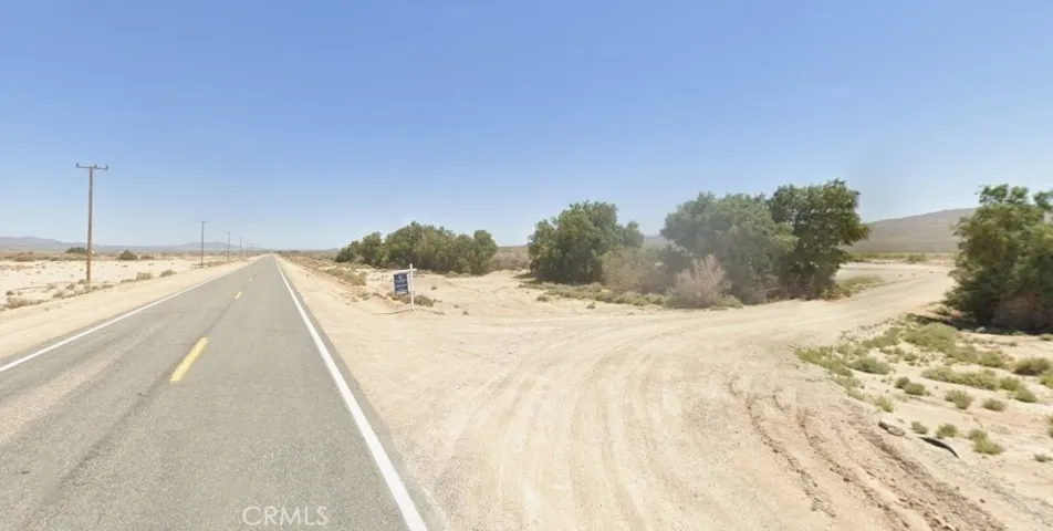 38 Center Road, Newberry Springs, California 92365
