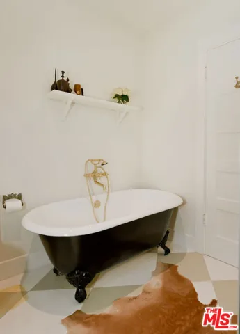 Main House Primary Bath