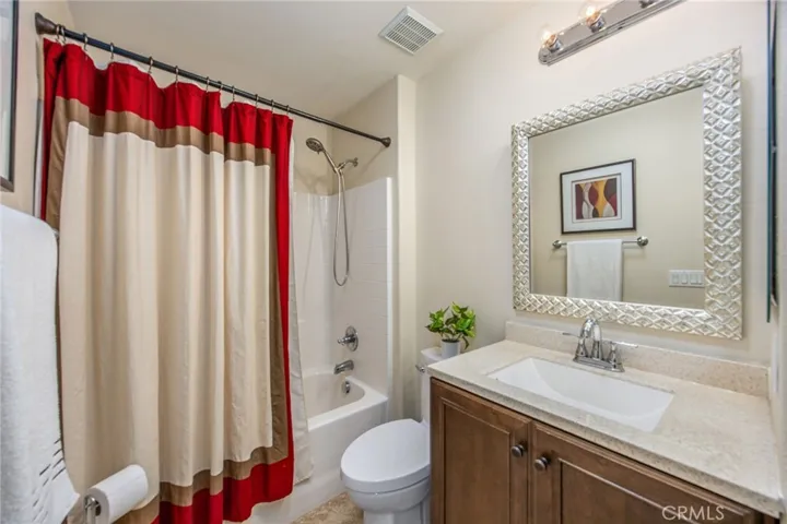 Full bathroom conveniently located on the main level