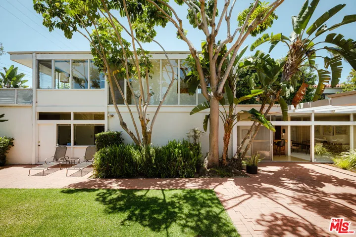 3334 E 1st Street, Long Beach, California 90803