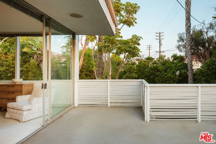 3334 E 1st Street, Long Beach, California 90803
